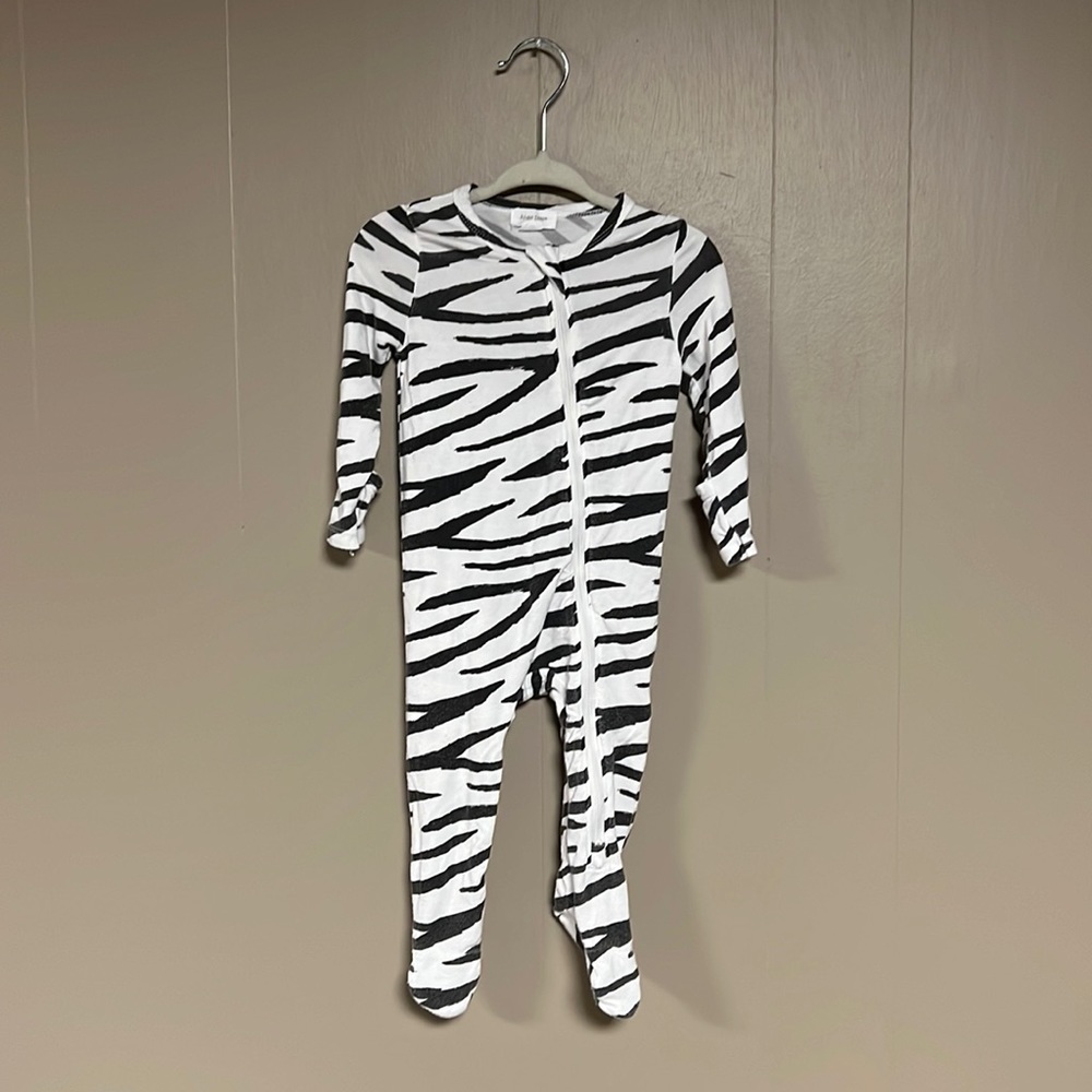*3/$15!* Angel Dear Zebra print footed sleeper size 6-9 months